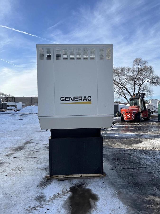 Used 400kw Generac SD400 13.5L Stationary Industrial Diesel Generator - S/N: 2103412