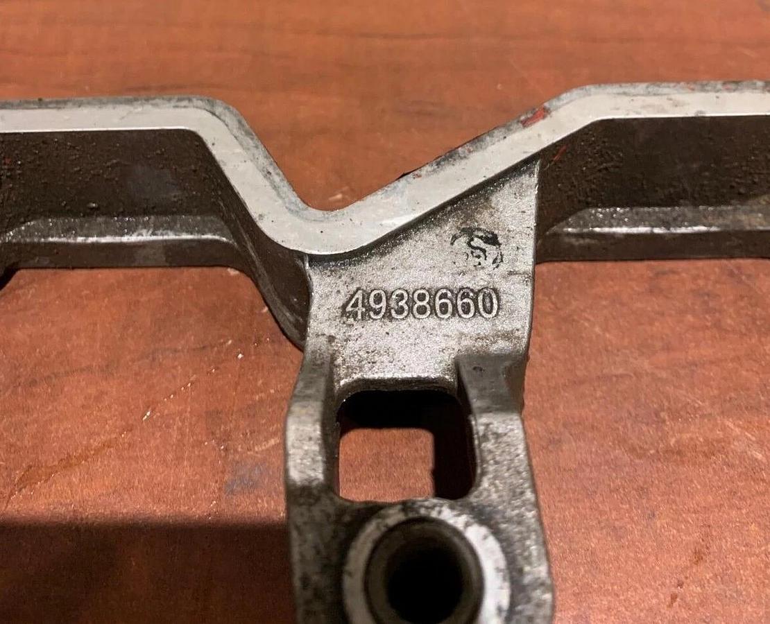 Used Genuine OEM Cummins QSB5 4.5L Rocker Lever Housing | P/N: 4938660