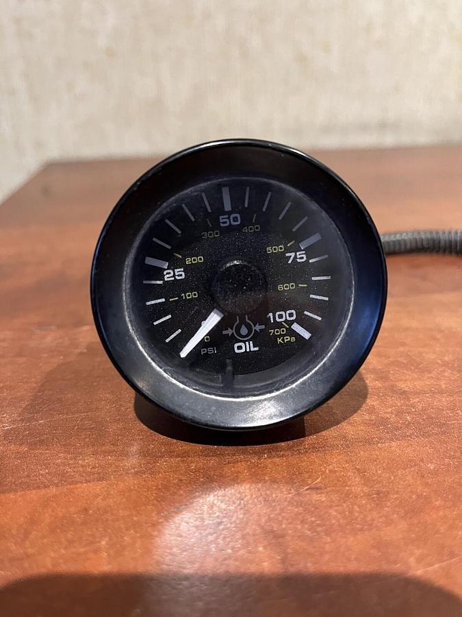Used Used Cummins Oil Pressure Gauge from C300 - P/N: 0193-0625