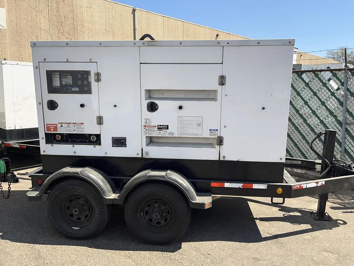 100kW Cummins C100D6R Mobile Diesel Generator - S/N: J140751012 (New Engine!)