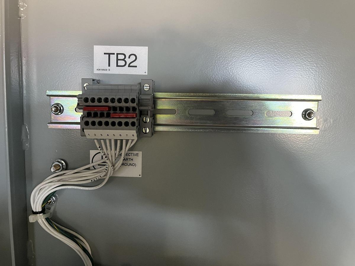 New 150A 208VAC Cummins CXTC8 Spec. A Automatic Transfer Switch - S/N: A23M204627