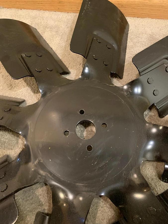 Used New 28" Inch John Deere Blower Fan w/ Fan Hub and Bolts | P/N: R524138 DZ108089