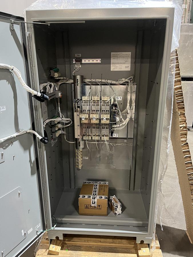 New 150 Amp 240VAC Cummins CXTC8 Spec. A Automatic Transfer Switch - S/N: D22M093306