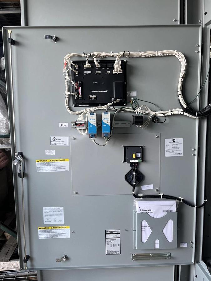 Used 1200 Amp Cummins CXRFSE Automatic Transfer Switch - S/N: C22M060521