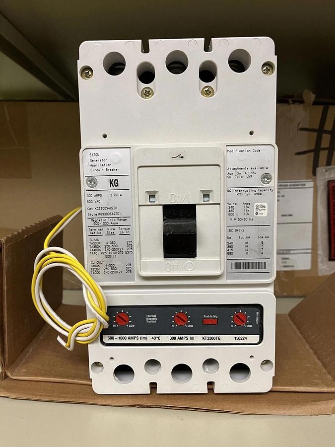 New Eaton 300 Amp 3 Pole Circuit Breaker - KG3300S42Z01 - A032Z152