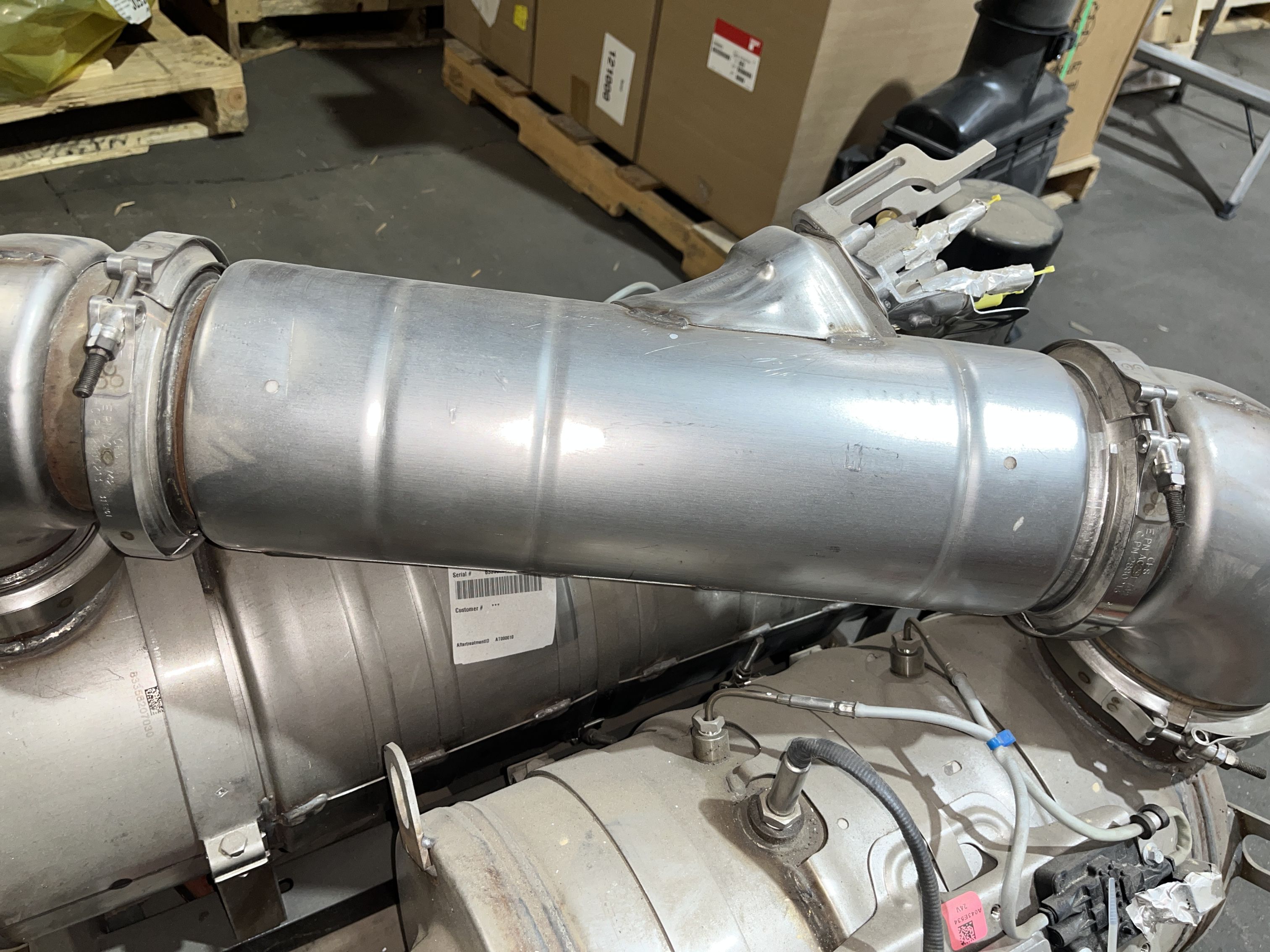 New Cummins Aftertreatment Device Kit - P/N: A052S011 / A047V600 / A048Y173