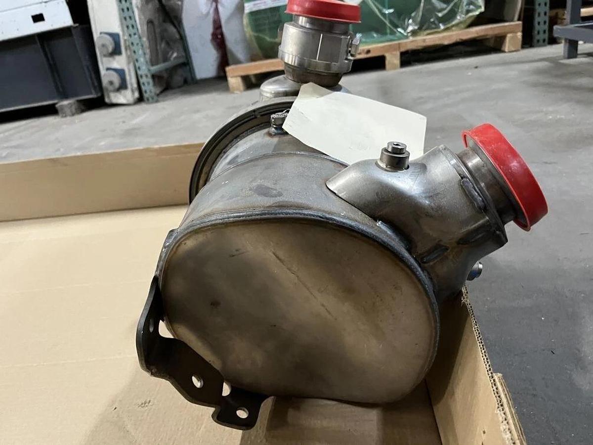 John Deere Diesel Oxidation Catalyst P/N: RE565854