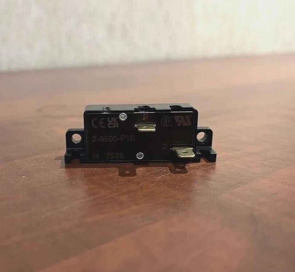 4 Amp E-T-A Circuit Breaker - P/N: 0320-0611