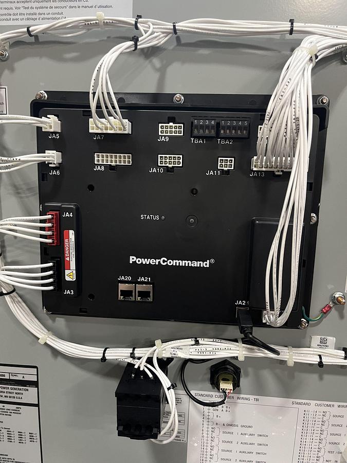 40 Amp 240VAC Cummins CXSB8 Spec. A Automatic Transfer Switch - S/N: D23M225886