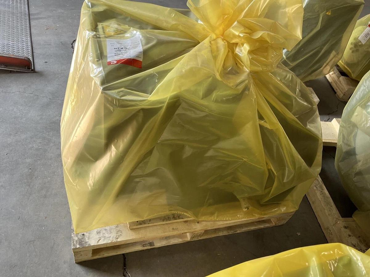 Used New 240kW (300kVA) Cummins / Stamford UCDI274J1 Alternator - P/N: A041C542