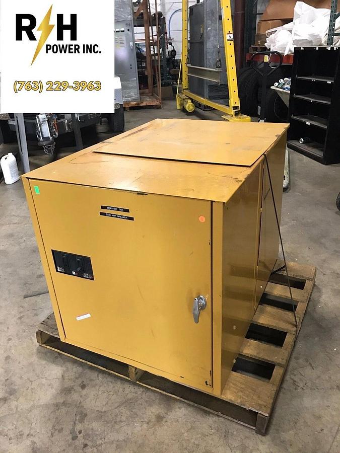 Used 2500 Amp General Electric Circuit Breaker w/ CAT Breaker Box Housing S/N: V78429