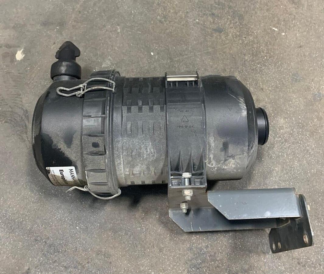 Used Used Wacker G50 Tier 4 Final Air Filter Assembly | P/N: 5200012263 5200012265