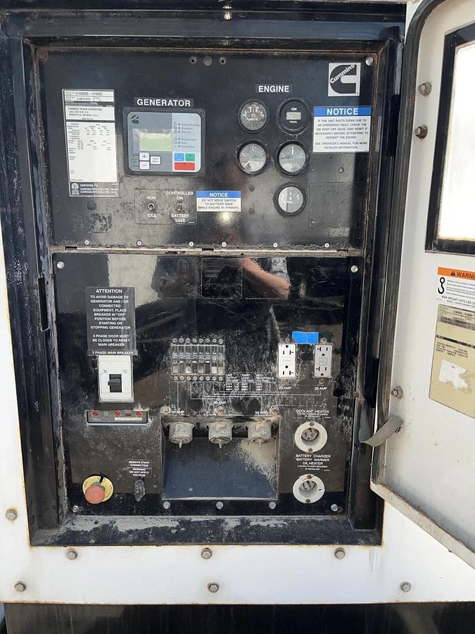 100kW Cummins C100D6R Mobile Diesel Generator - S/N: J140751012 (New Engine!)