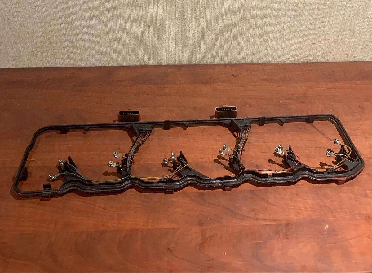 Used Used 2018 Genuine OEM Cummins Valve Cover Gasket From QSB7-G9 | 5367847