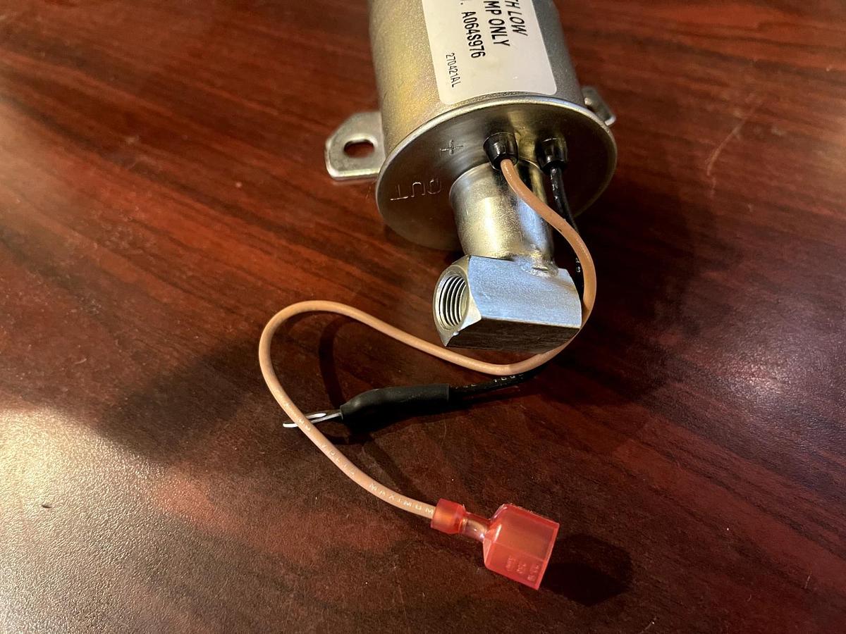 Used Cummins 12v Fuel Pump (A064S976)