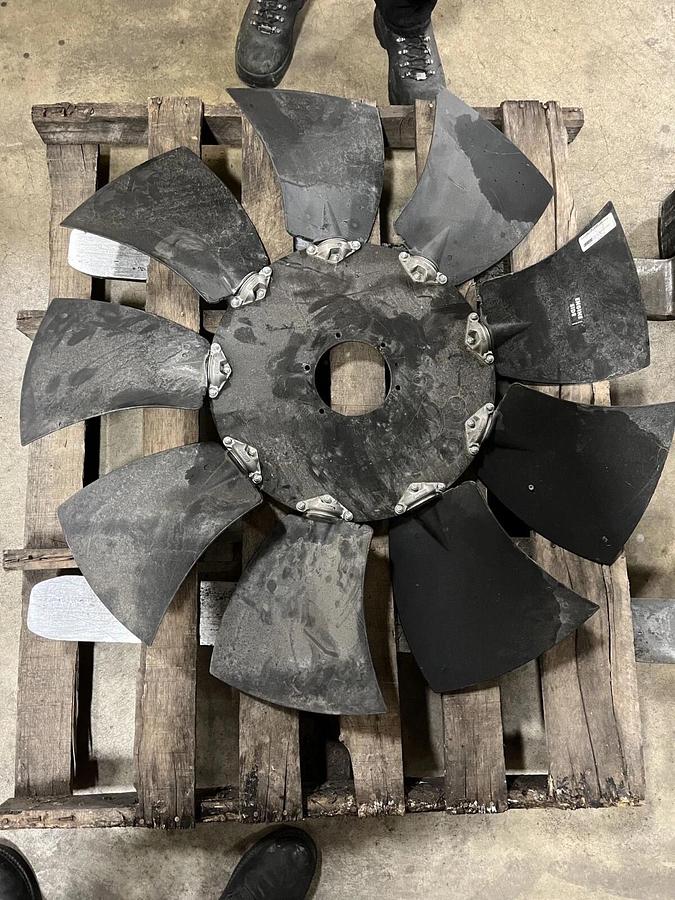 Used Used Horton 9 Blade Engine Cooling Fan - P/N: 7ER09S472-003