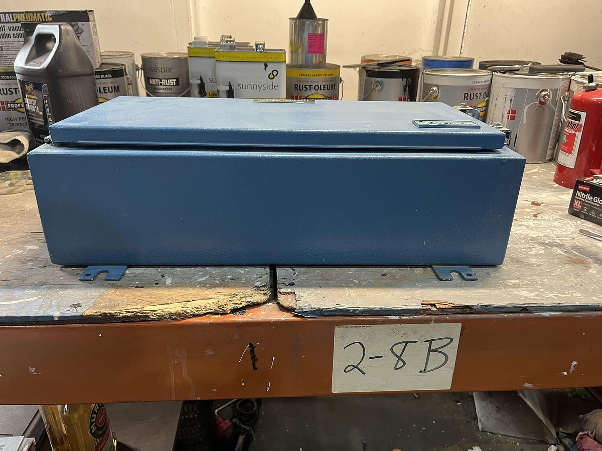 Used Used 150kw 480V 3PH Avtron LSH150 / D34087-3 Outdoor Resistive Load Bank w/ Control