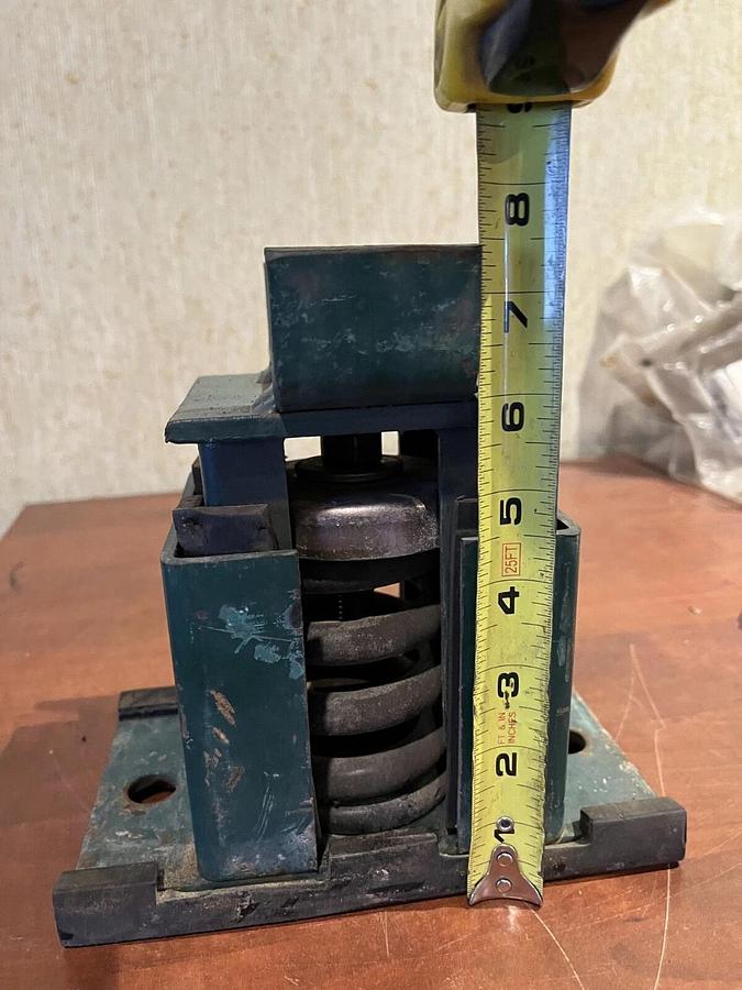 Used Used 7.5" Closed Mount Spring Vibration Isolator