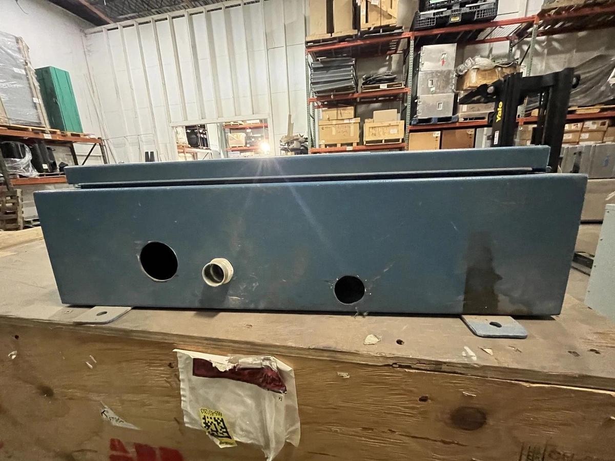 Used 150kw 208V 3PH LSH150 / D34084-3 Outdoor Resisitive Load Bank