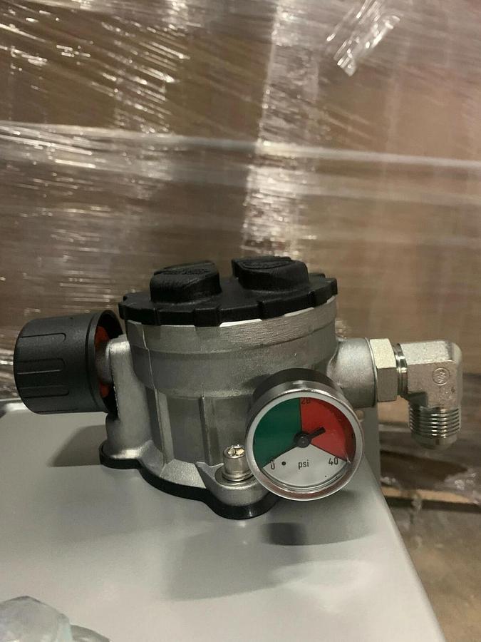 Used New Genuine OEM Onan Cummins RBAB Hydraulic Reservoir Assy P/N: 121-0242