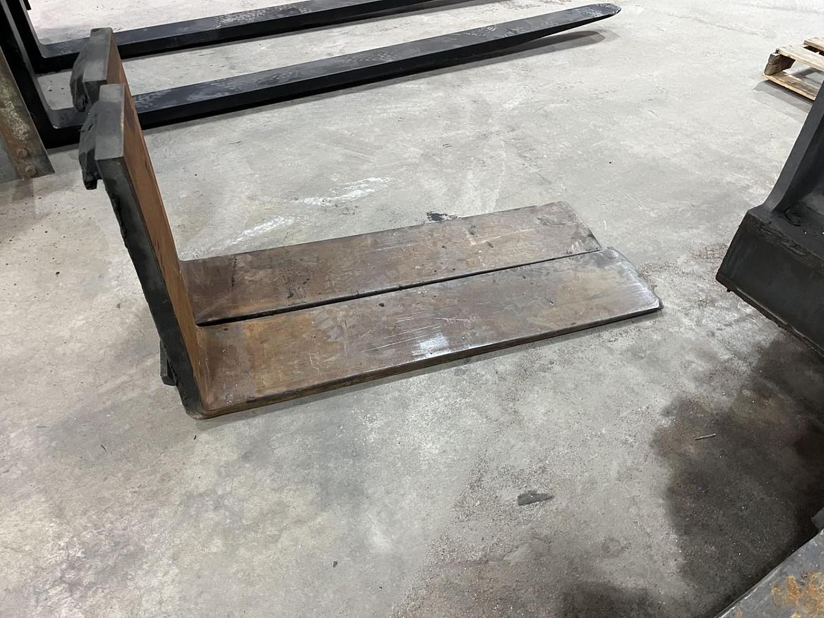 Used Used Forklift Forks - Class 3 - 45" L x 10" W x 25.5" H