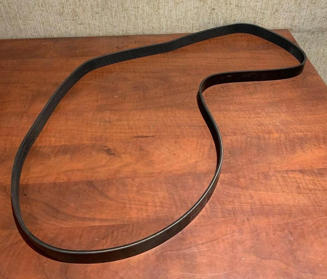 New Genuine OEM John Deere V Belt | P/N: R533589
