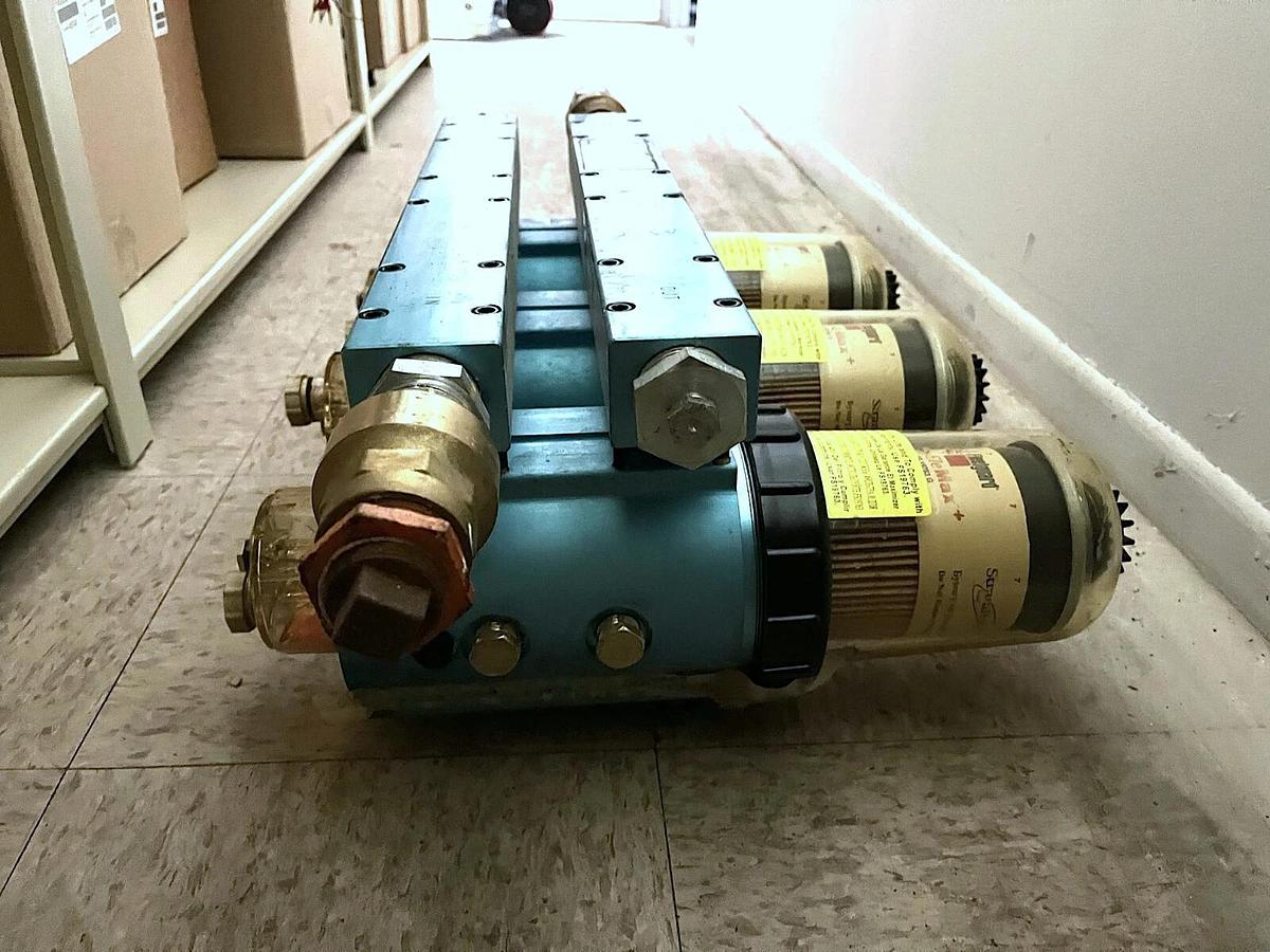 Used Used Fleetguard Industrial Pro FH234 Triplex Fuel Processor - P/N: A030M222