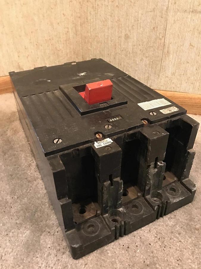 Used 800 Amp General Electric Circuit Breaker | 3 Pole, 60Hz