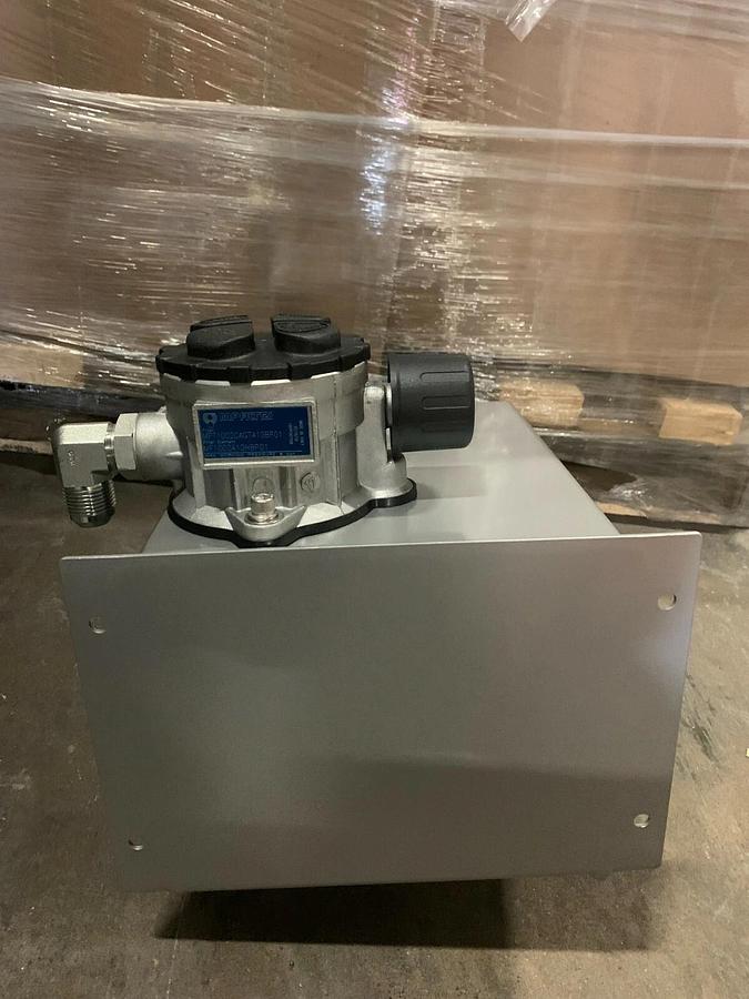 Used New Genuine OEM Onan Cummins RBAB Hydraulic Reservoir Assy P/N: 121-0242