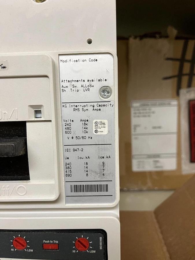 New Eaton 300 Amp 3 Pole Circuit Breaker - KG3300S42Z01 - A032Z152