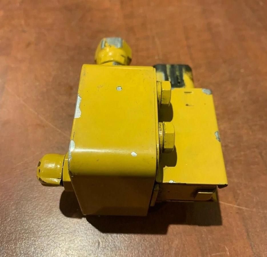 New Genuine OEM CAT Manifold | P/N: 384-3403 3843403