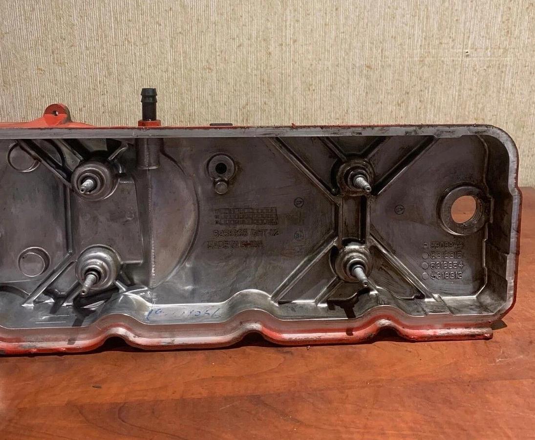 Used Used Genuine OEM Cummins Valve Cover QSB7-G9 | 5258935 5308944