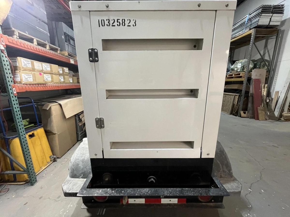 Used 100kw Cummins C100D6R Spec. D Mobile Diesel Generator - S/N: J140751121