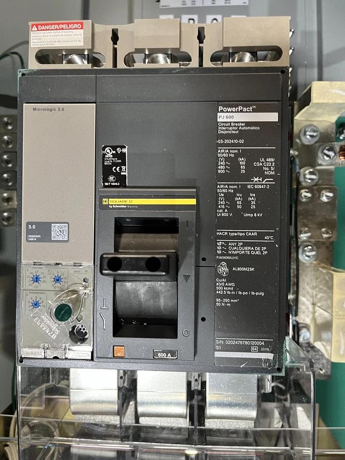 Used 400 Amp 240VAC Cummins OTECSEC Spec. B Automatic Transfer Switch S/N: D23M224469