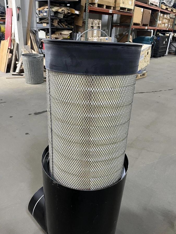 Fleetguard 71872A Air Cleaner Housing for Filter AF25544