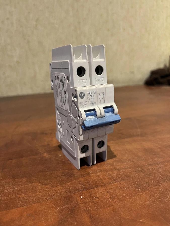 New 30 Amp Allen Bradley 1489-M2C300 Series D Circuit Breaker 480Y/277V UL489