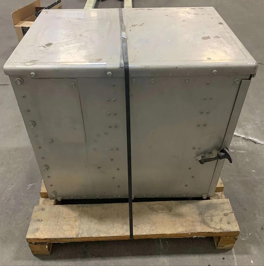 Used Used 4kW Onan Aux DKX-AUXA 2A Generator | S/N: K933091949