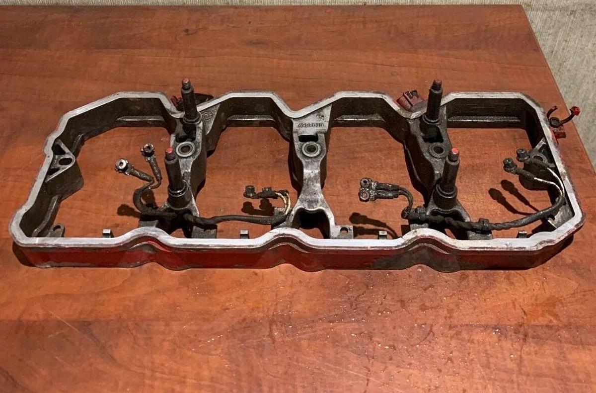 Used Genuine OEM Cummins QSB5 4.5L Rocker Lever Housing | P/N: 4938660