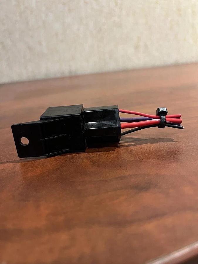 Used Fuel Heater Relay taken from Generac MMG45IF4