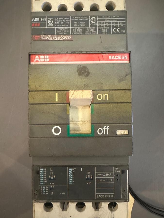 Used ABB SACE S4N 250 Amp Circuit Breaker - AL91264036