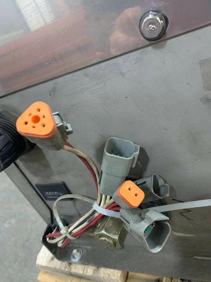 Used Used 6kW Cummins Onan Hydraulic Generator 120/240V 6RBAA-2282A | S/N: I010286026