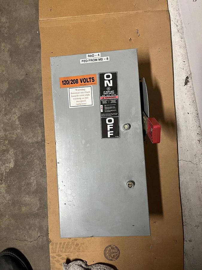 Used Used 60 Amp 600 VAC GE Disconnect Switch - THN3362J Model 11