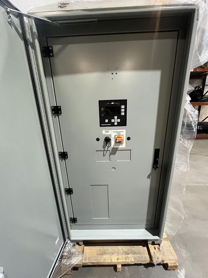 New 300 Amp 480VAC Cummins CXTC8 Spec. A Automatic Transfer Switch - S/N: C22M060165