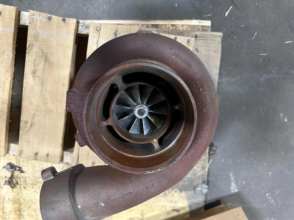 Used CAT Large Vee Turbo I P/N: 548-1125
