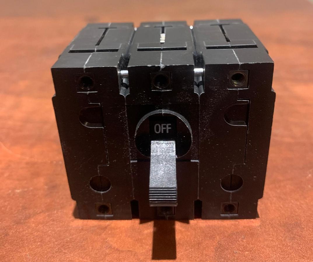 Used Genuine OEM Cummins HDKBB HDKBC AirPax Circuit Breaker 15A 250V | PN 320-2433-02