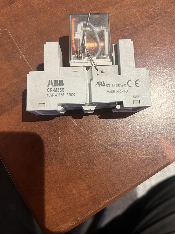 Used Used ABB 24VDC CR-M024DC3 Relay with CR-M3SS Socket