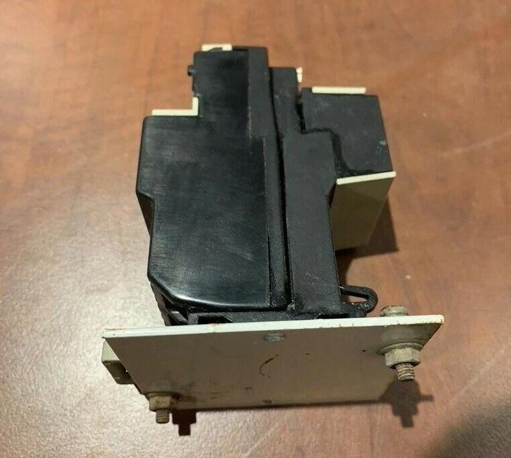 Used Telemecanique LR2 D1308 Overload Current Relay w/ LA7-D1064 Terminal Block