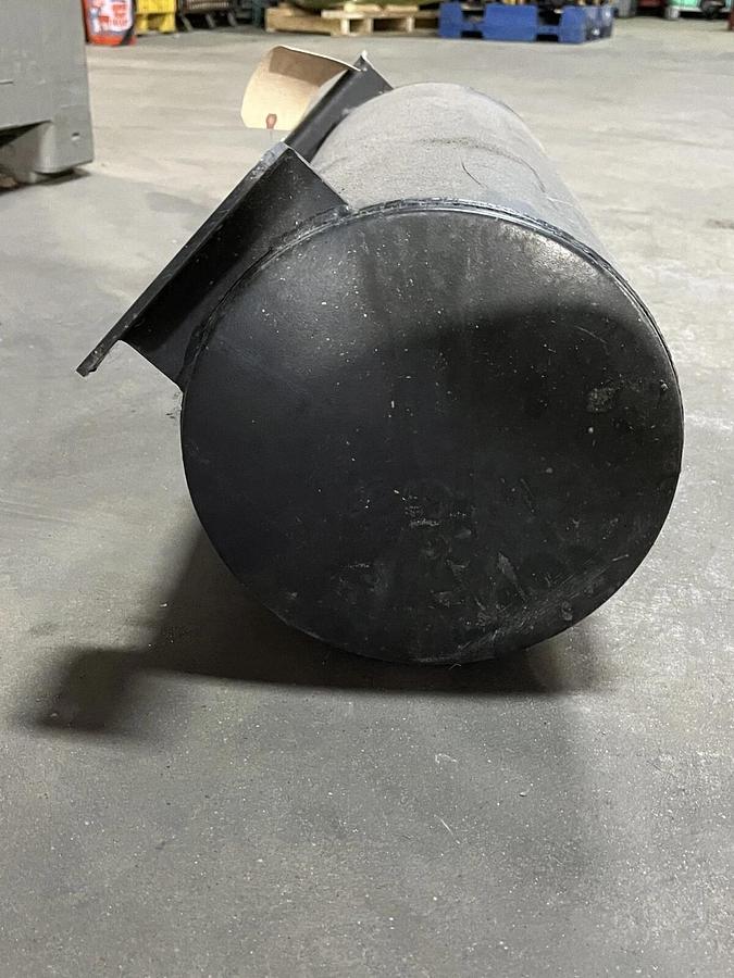 Used Used Magnum Exhaust Muffler from MMG35FHD - P/N: 24332