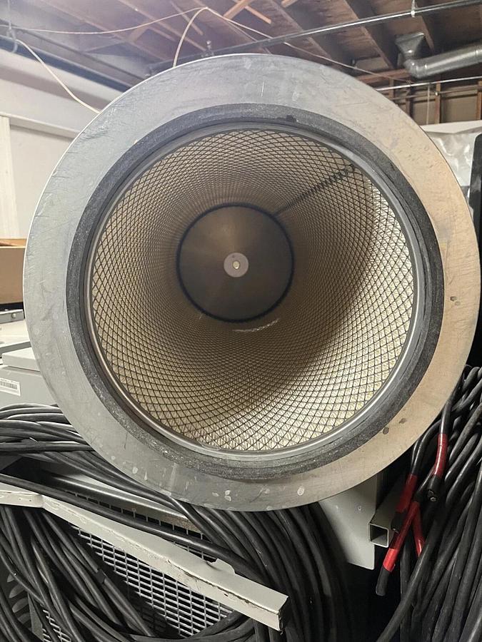 New Fleetguard Air Filter - P/N: AF4676