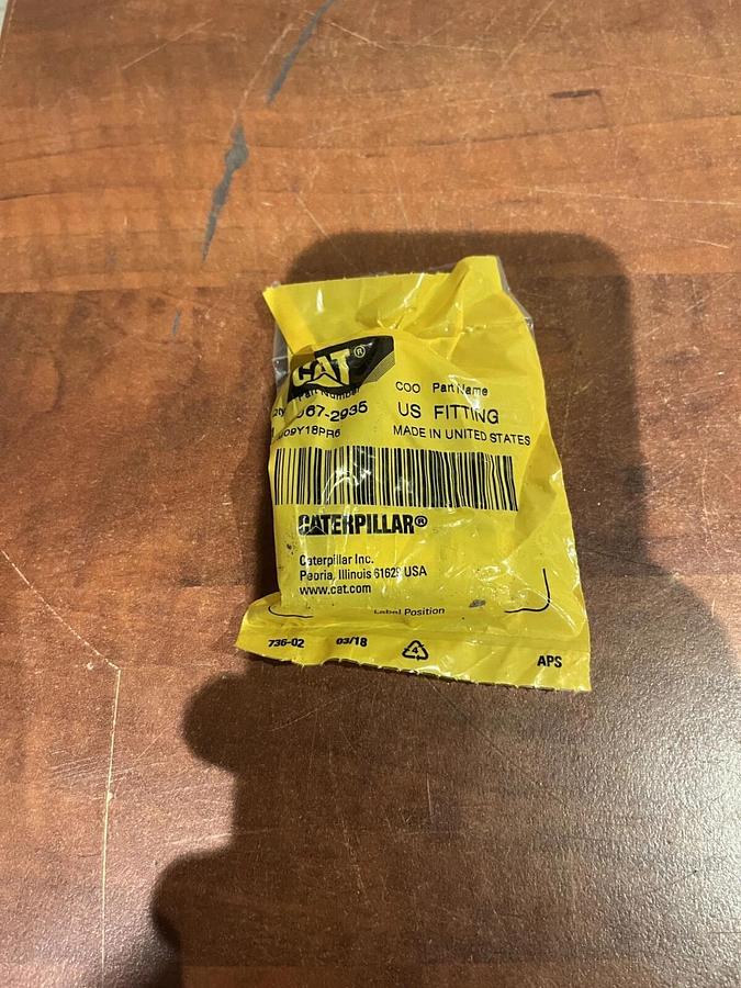 Used New CAT Hydraulic Elbow Hose Connector - P/N: 067-2935